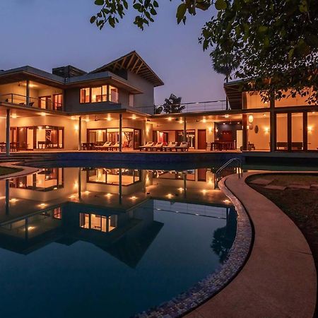 Jay House By Stayvista - Leisure Oasis With Pool, Snooker, Table Tennis & Foosball Fun Alībāg Esterno foto