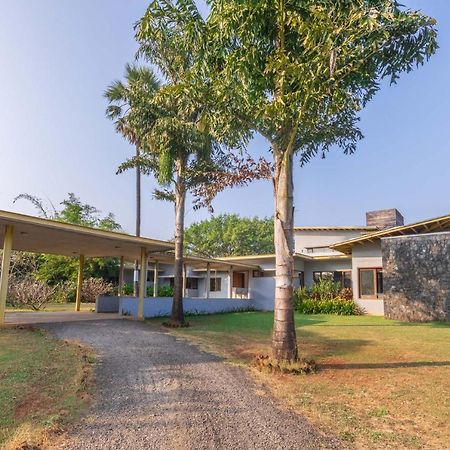Jay House By Stayvista - Leisure Oasis With Pool, Snooker, Table Tennis & Foosball Fun Alībāg Esterno foto