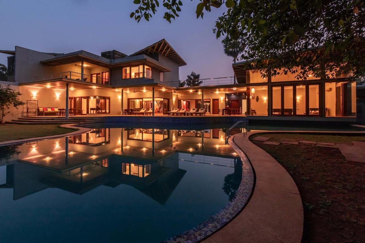 Jay House By Stayvista - Leisure Oasis With Pool, Snooker, Table Tennis & Foosball Fun Alībāg Esterno foto