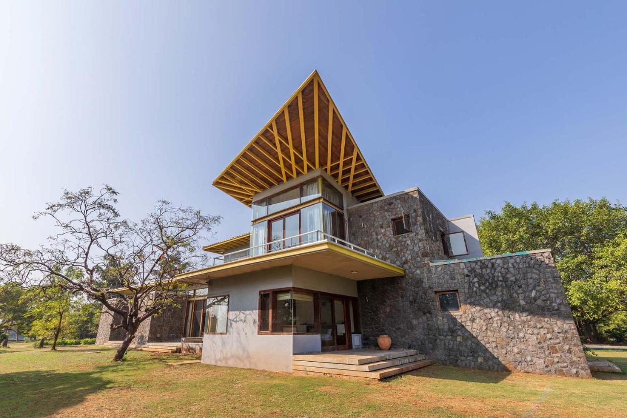 Jay House By Stayvista - Leisure Oasis With Pool, Snooker, Table Tennis & Foosball Fun Alībāg Esterno foto