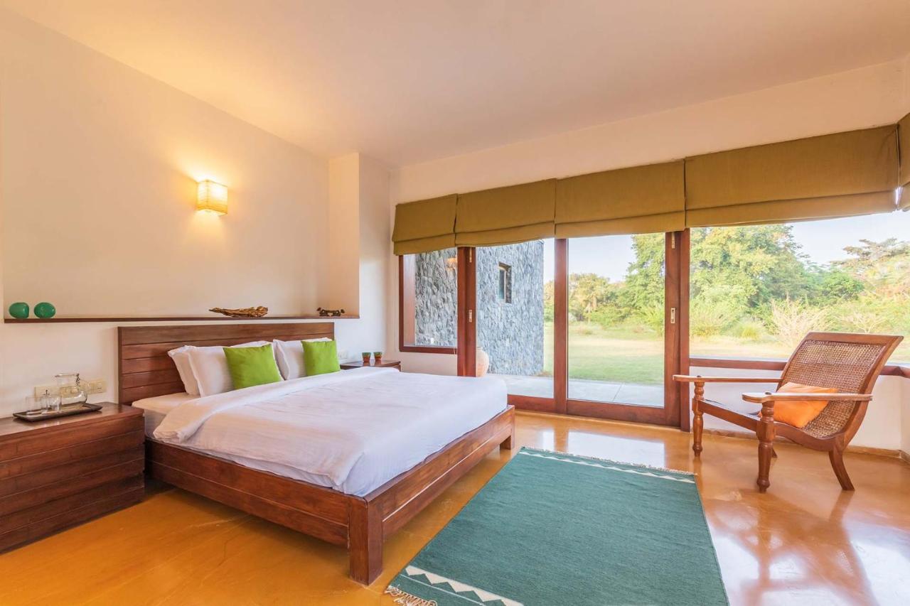 Jay House By Stayvista - Leisure Oasis With Pool, Snooker, Table Tennis & Foosball Fun Alībāg Esterno foto